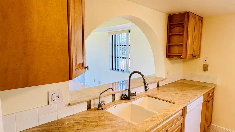7030 Half Moon Circle #121 Hypoluxo, FL 33462