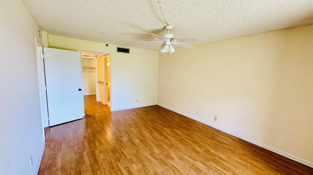 7030 Half Moon Circle #121 Hypoluxo, FL 33462