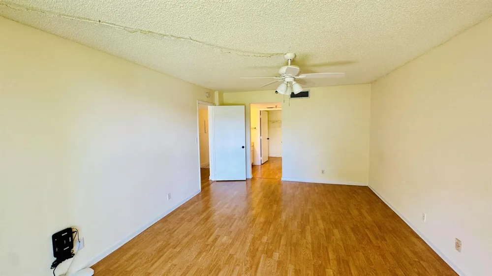 7030 Half Moon Circle #121 Hypoluxo, FL 33462