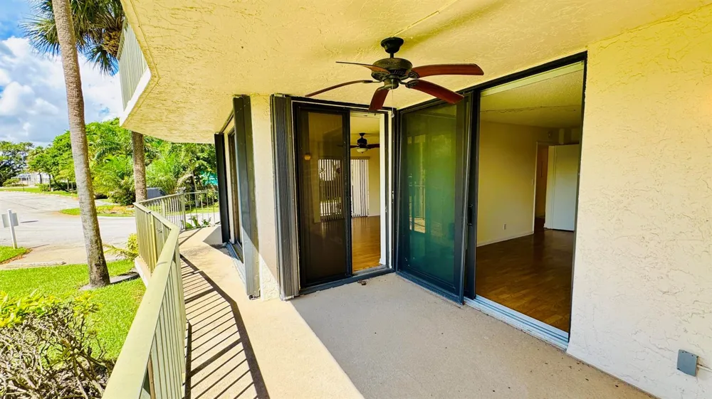 7030 Half Moon Circle #121 Hypoluxo, FL 33462