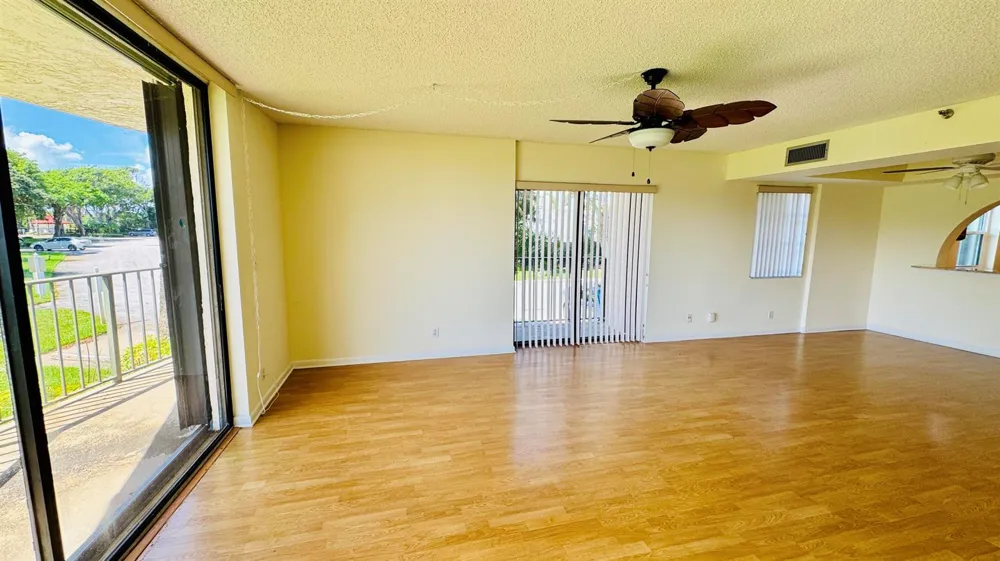 7030 Half Moon Circle #121 Hypoluxo, FL 33462