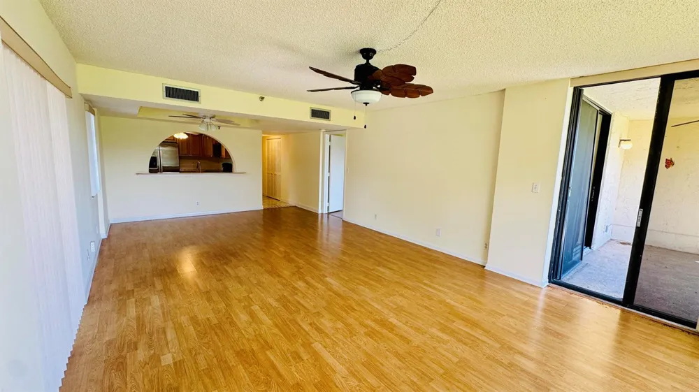 7030 Half Moon Circle #121 Hypoluxo, FL 33462