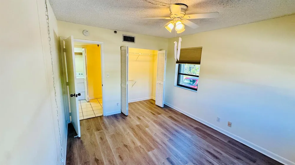 7030 Half Moon Circle #121 Hypoluxo, FL 33462