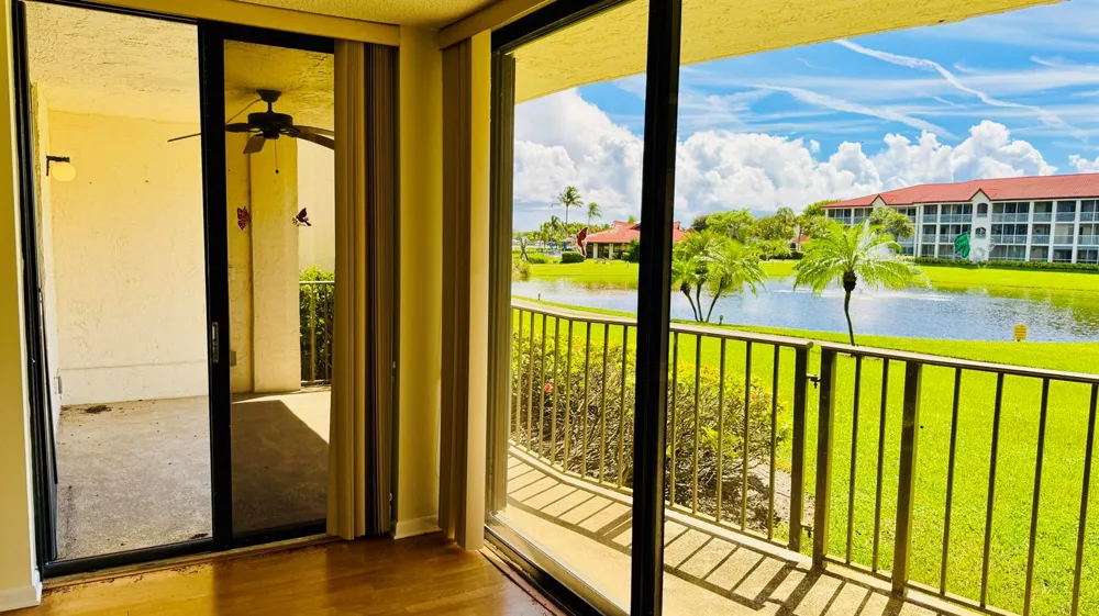 7030 Half Moon Circle #121 Hypoluxo, FL 33462