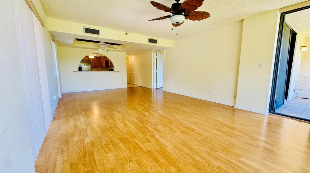 7030 Half Moon Circle #121 Hypoluxo, FL 33462