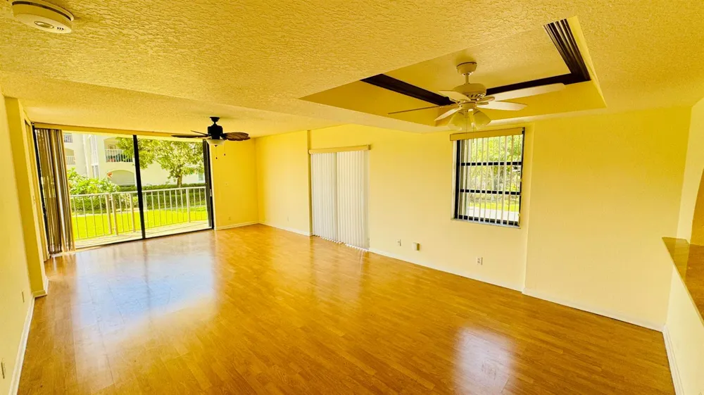 7030 Half Moon Circle #121 Hypoluxo, FL 33462
