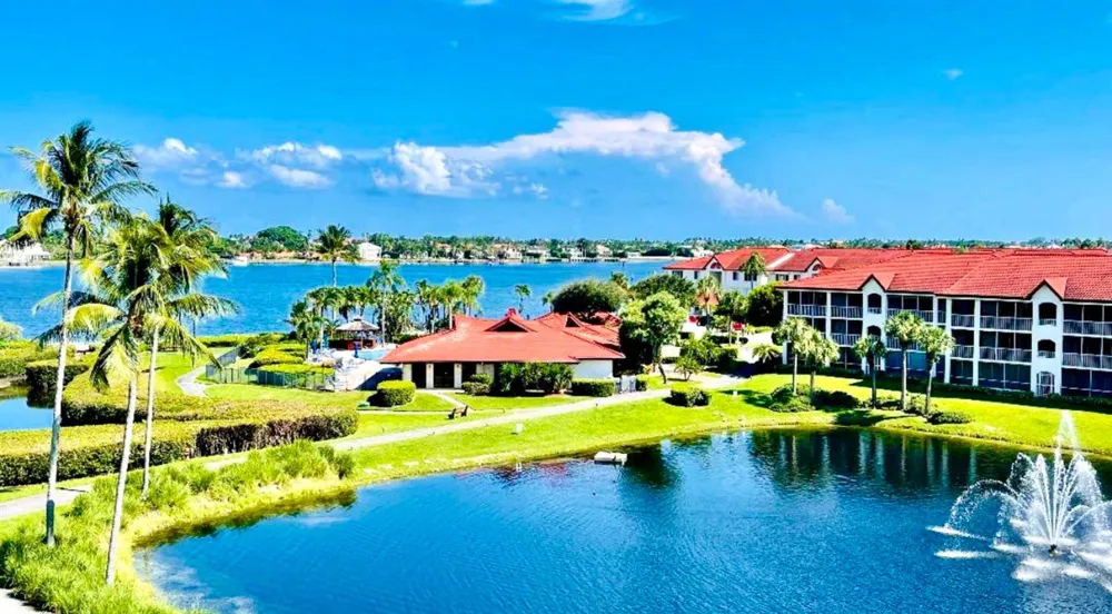 7030 Half Moon Circle #121 Hypoluxo, FL 33462