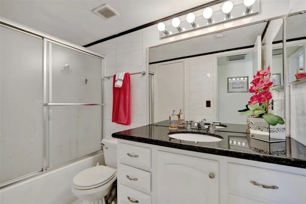 1051 Hillsboro Mile #307e Hillsboro Beach, FL 33062