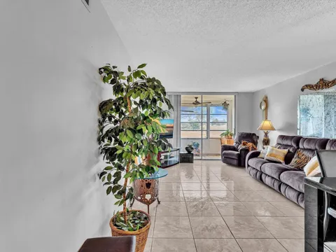 9041 Sunrise Lakes Boulevard #113