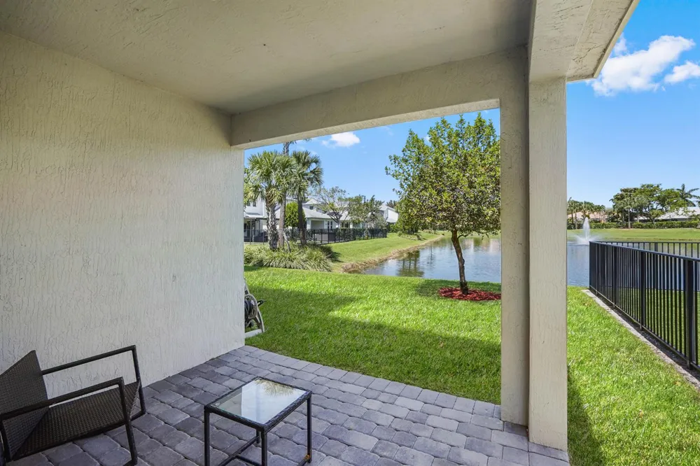 1826 Lake Cove Drive Lake Worth, FL 33460