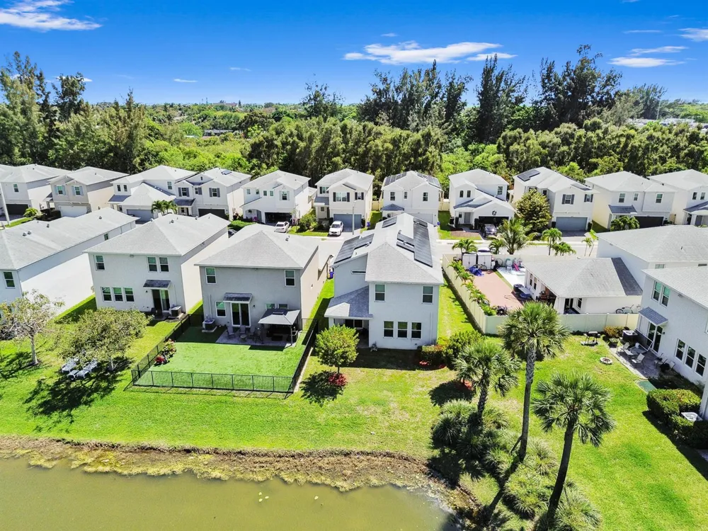 1826 Lake Cove Drive Lake Worth, FL 33460