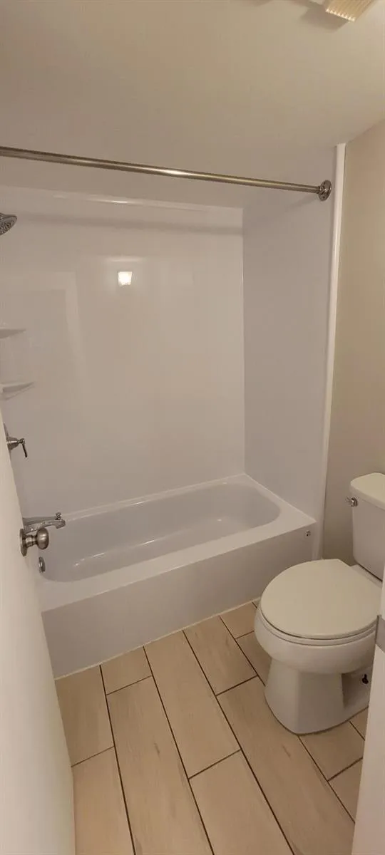 1125 Lake Shore Drive #202 Lake Park, FL 33403