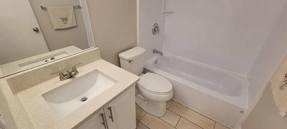 1125 Lake Shore Drive #202 Lake Park, FL 33403