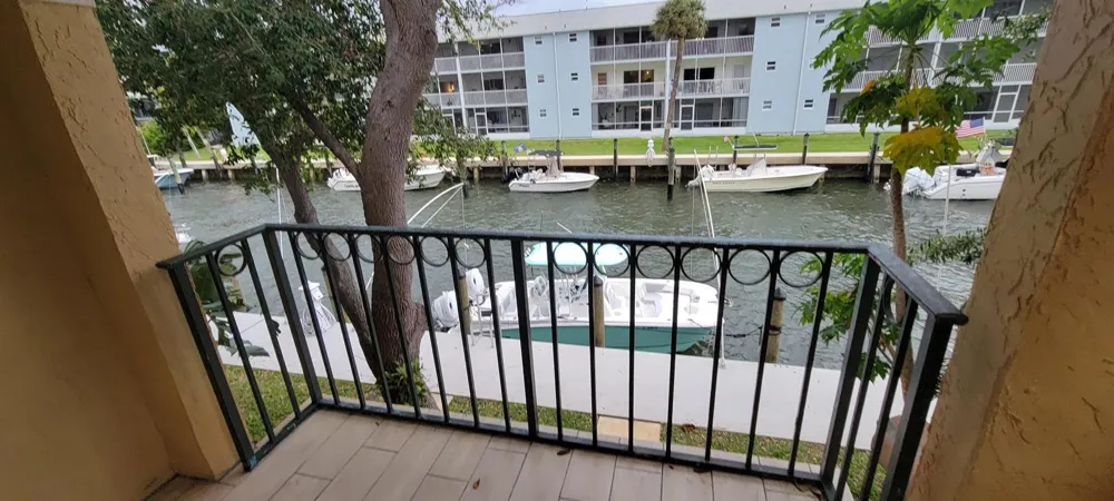 1125 Lake Shore Drive #202 Lake Park, FL 33403