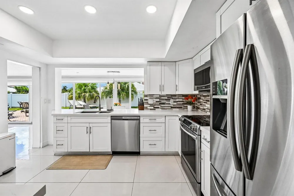 2940 NE 39th Court Lighthouse Point, FL 33064
