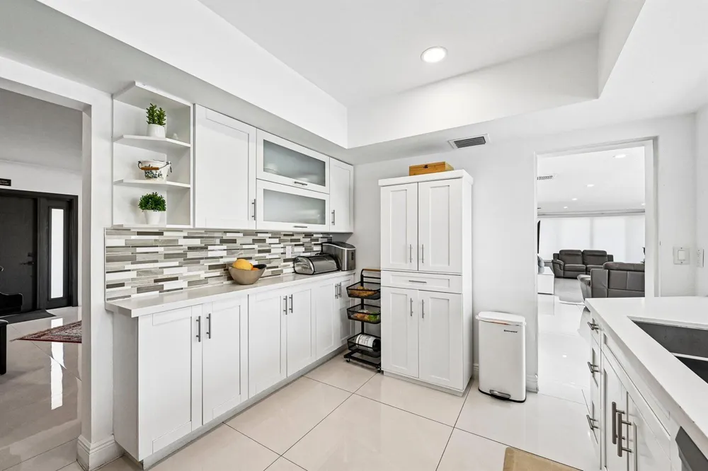 2940 NE 39th Court Lighthouse Point, FL 33064