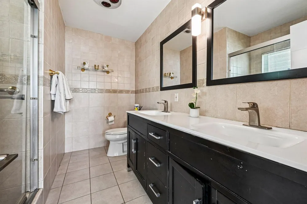 2940 NE 39th Court Lighthouse Point, FL 33064