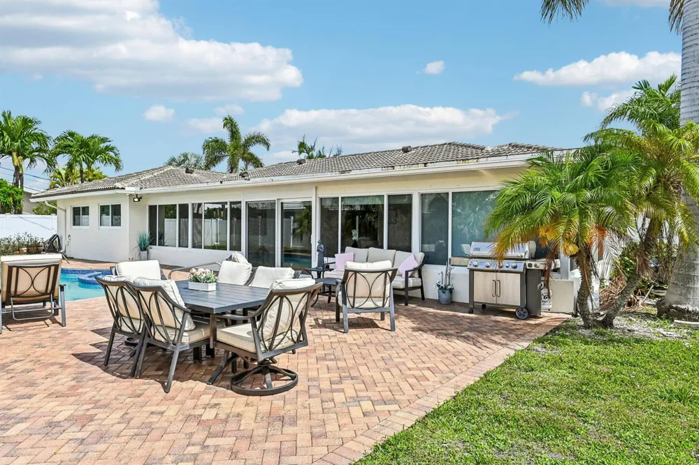 2940 NE 39th Court Lighthouse Point, FL 33064