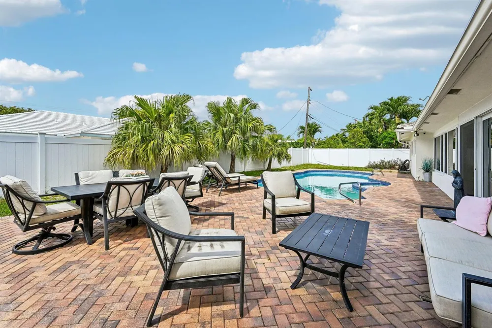 2940 NE 39th Court Lighthouse Point, FL 33064