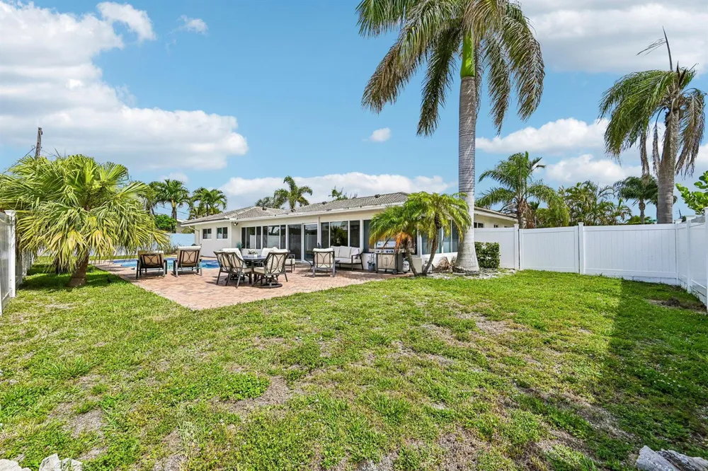 2940 NE 39th Court Lighthouse Point, FL 33064
