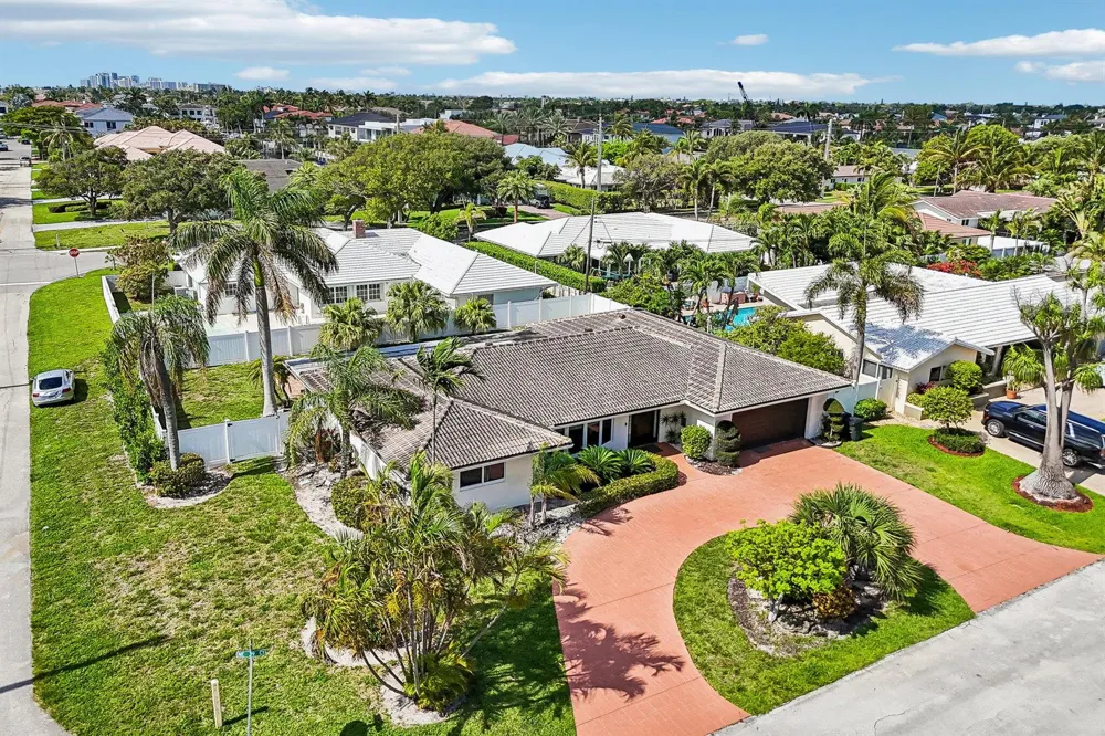 2940 NE 39th Court Lighthouse Point, FL 33064