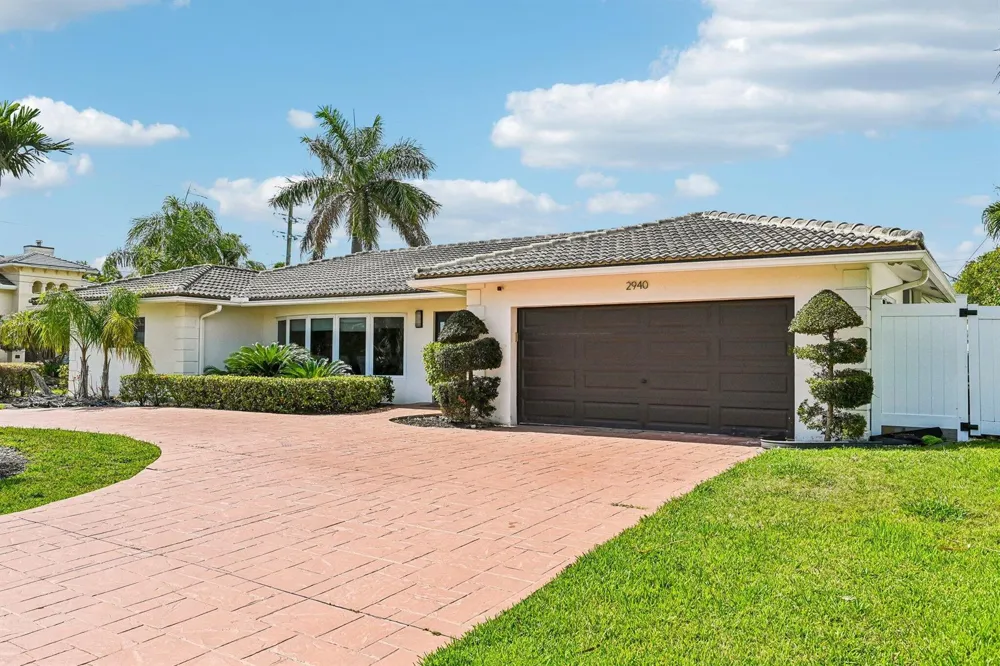2940 NE 39th Court Lighthouse Point, FL 33064