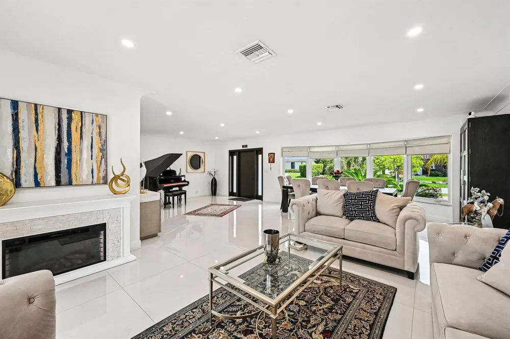 2940 NE 39th Court Lighthouse Point, FL 33064