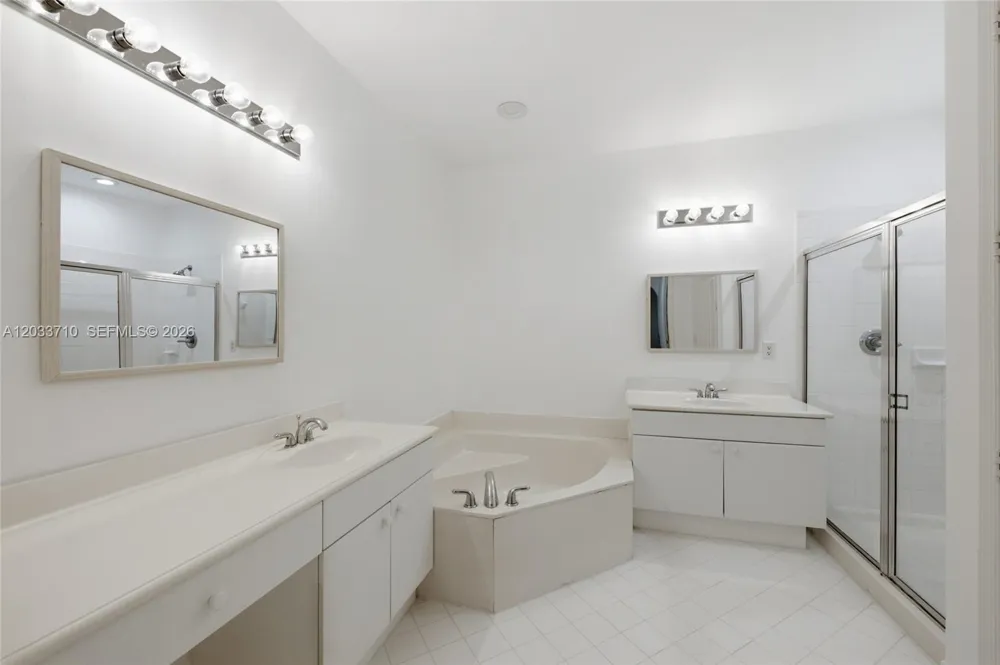 2794 Kinsington Cir #26-3 Weston, FL 33332