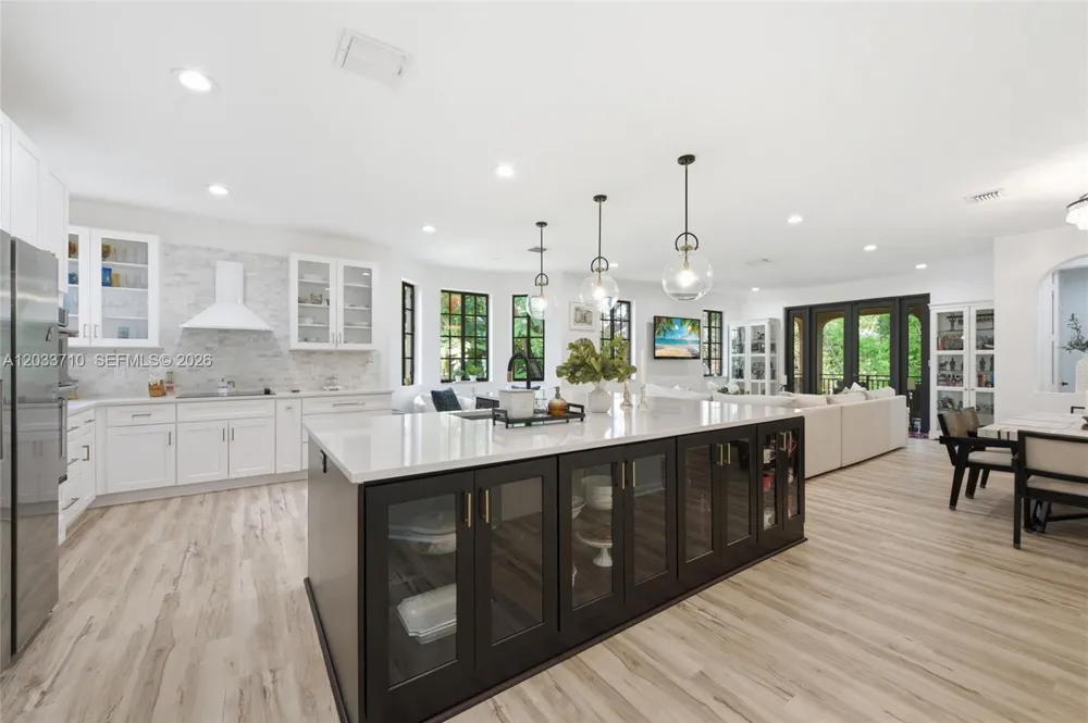 2794 Kinsington Cir #26-3 Weston, FL 33332