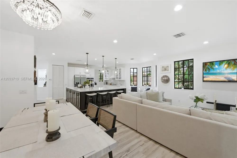 2794 Kinsington Cir #26-3 Weston, FL 33332