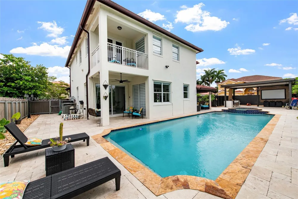 15761 SW 59th Ter Miami, FL 33193