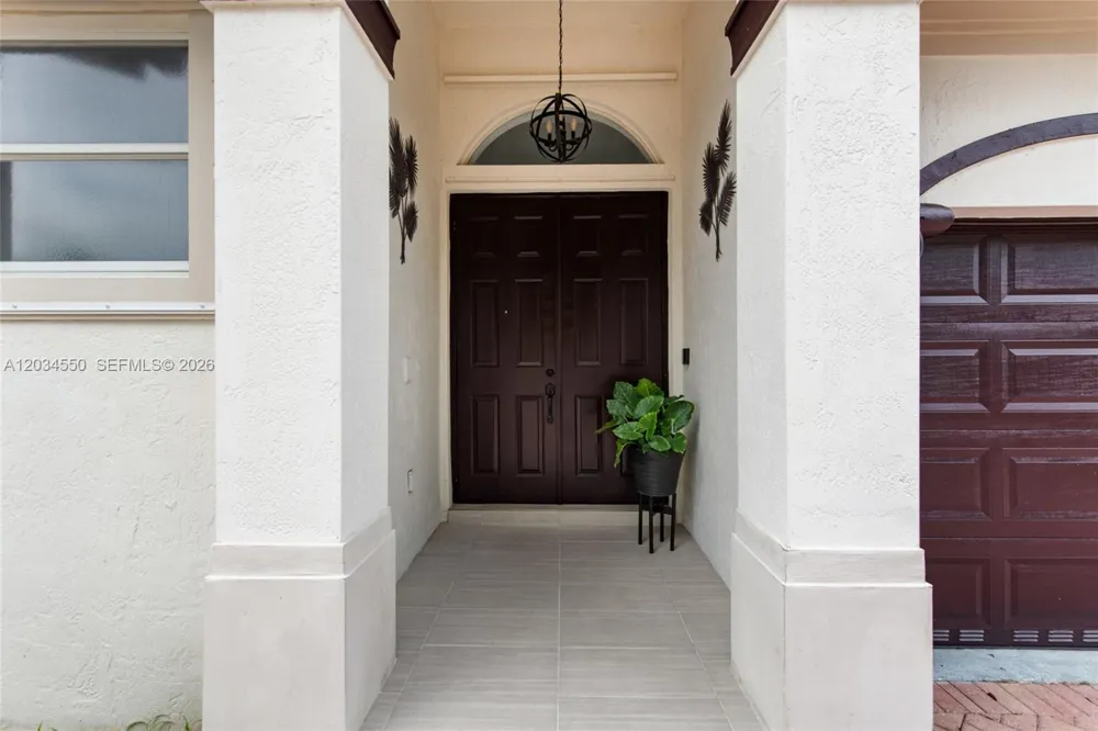 15761 SW 59th Ter Miami, FL 33193