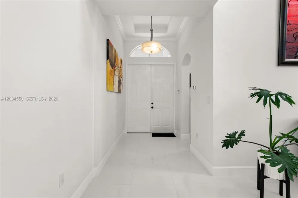 15761 SW 59th Ter Miami, FL 33193