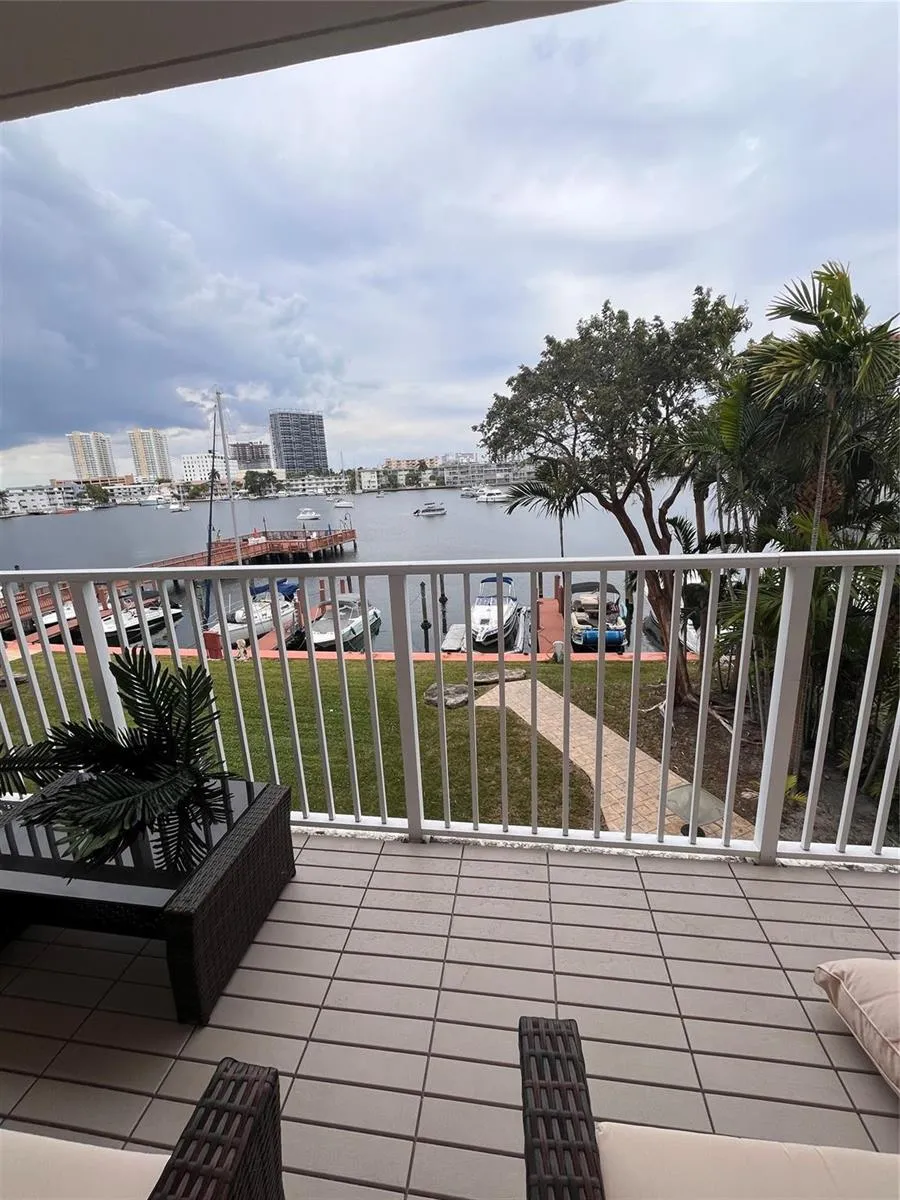 400 Golden Isles Drive #20 Hallandale Beach, FL 33009