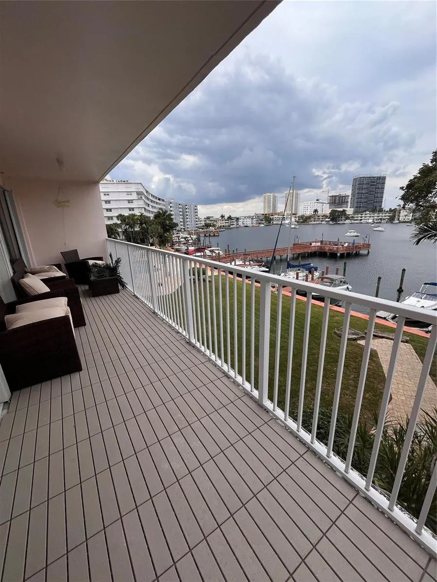 400 Golden Isles Drive #20 Hallandale Beach, FL 33009