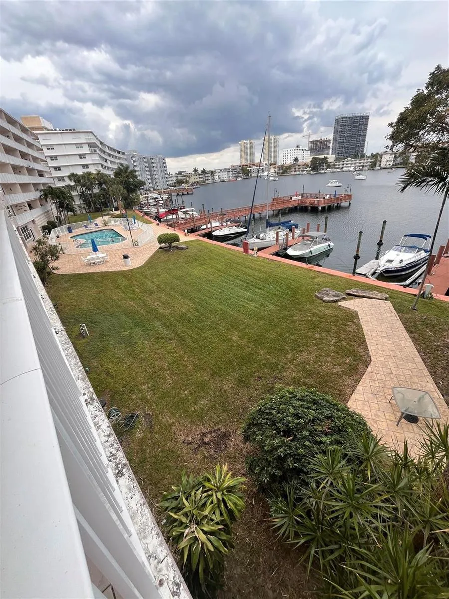 400 Golden Isles Drive #20 Hallandale Beach, FL 33009