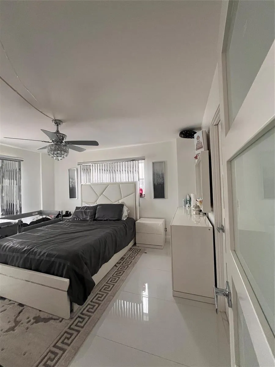 400 Golden Isles Drive #20 Hallandale Beach, FL 33009