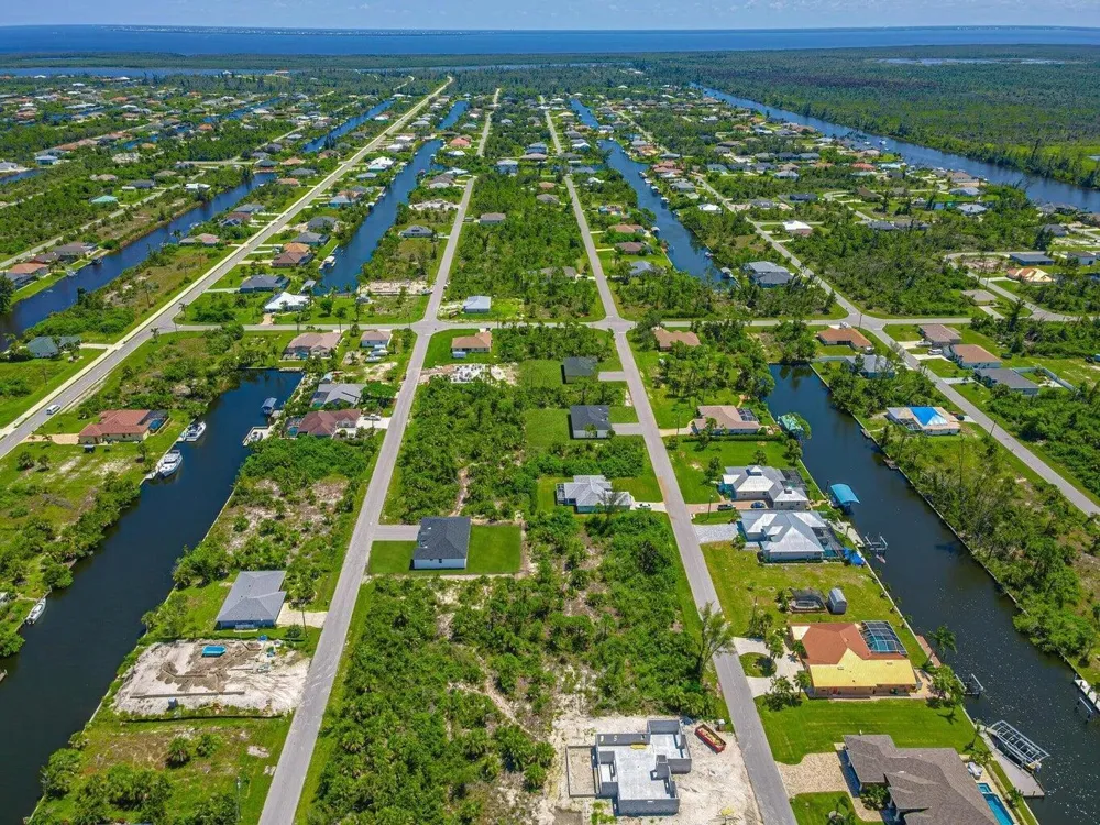 15261 Brainbridge Circle Port Charlotte, FL 33981