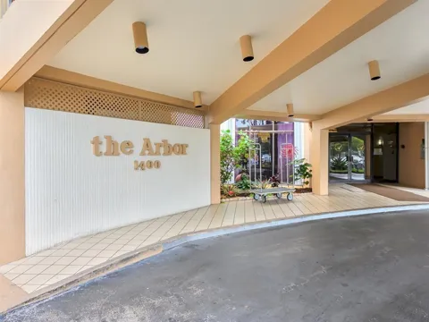 1400 Saint Charles Place #211