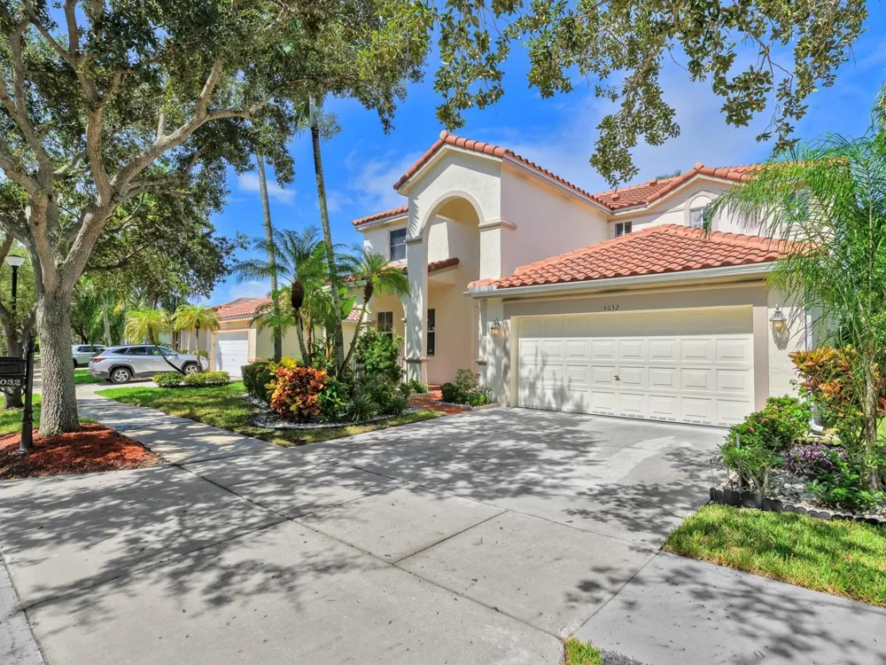 4032 Pinewood Lane Weston, FL 33331