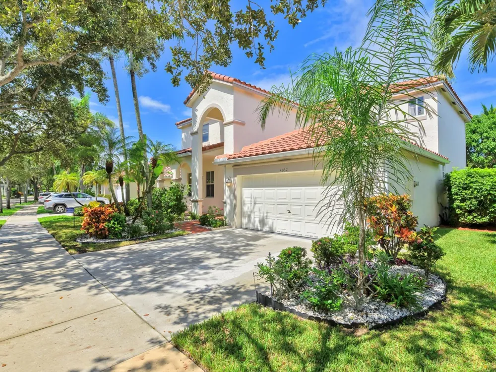 4032 Pinewood Lane Weston, FL 33331