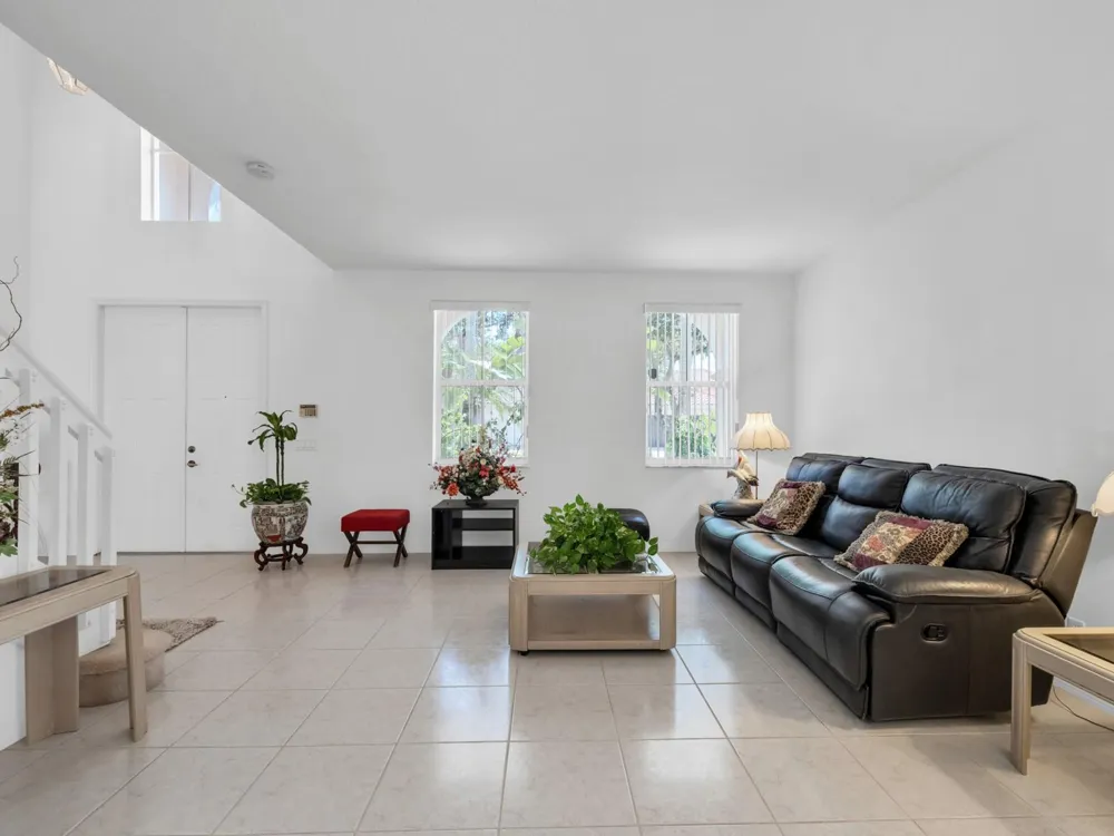 4032 Pinewood Lane Weston, FL 33331