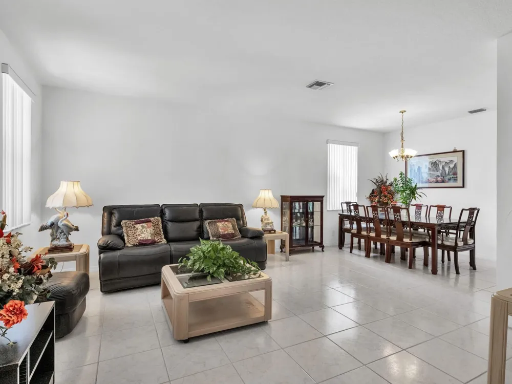 4032 Pinewood Lane Weston, FL 33331