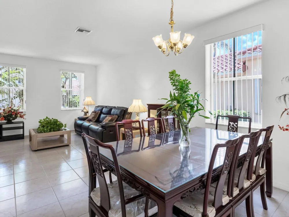 4032 Pinewood Lane Weston, FL 33331