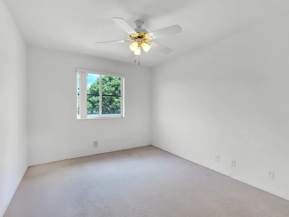 4032 Pinewood Lane Weston, FL 33331