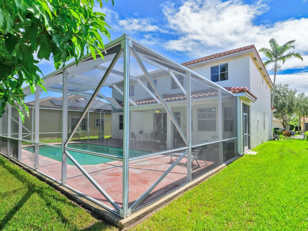 4032 Pinewood Lane Weston, FL 33331