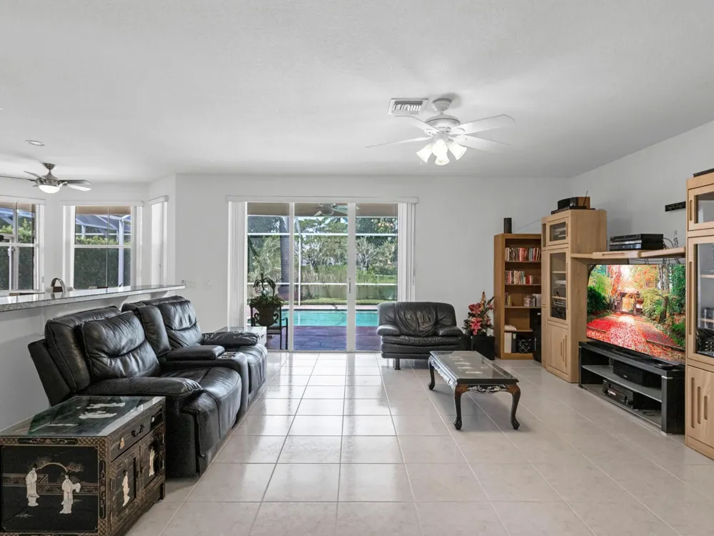 4032 Pinewood Lane Weston, FL 33331