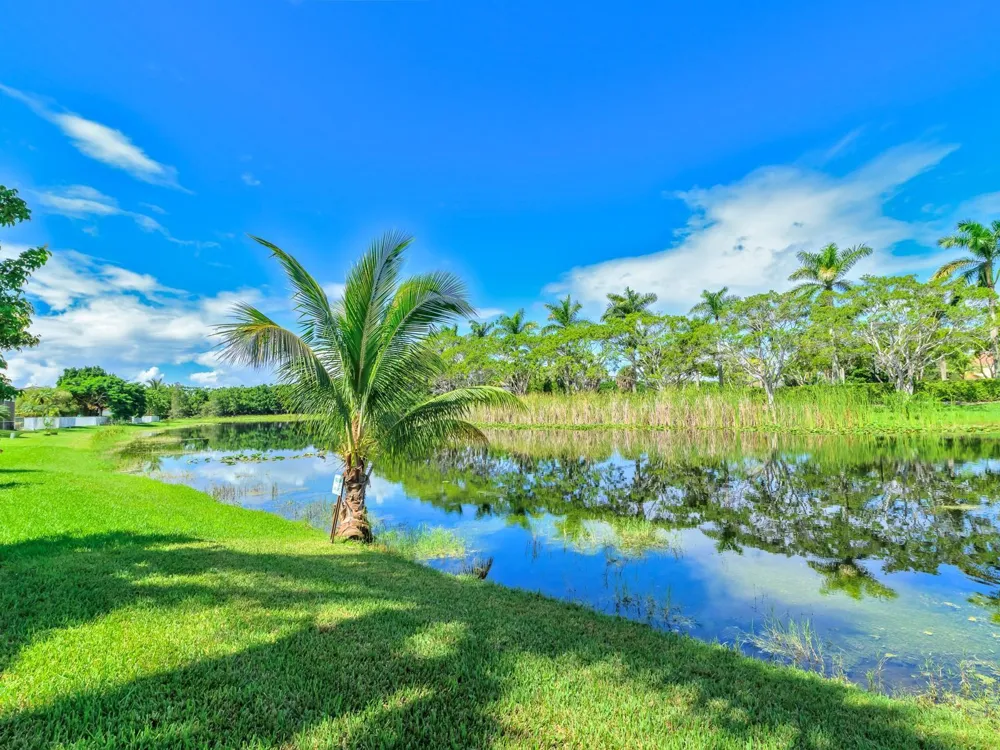 4032 Pinewood Lane Weston, FL 33331