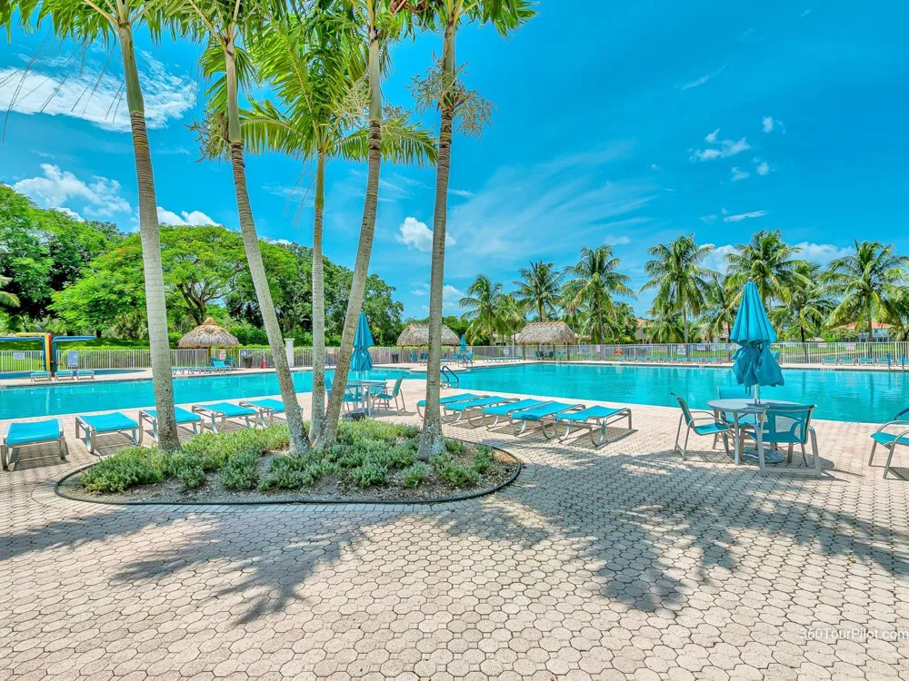 4032 Pinewood Lane Weston, FL 33331