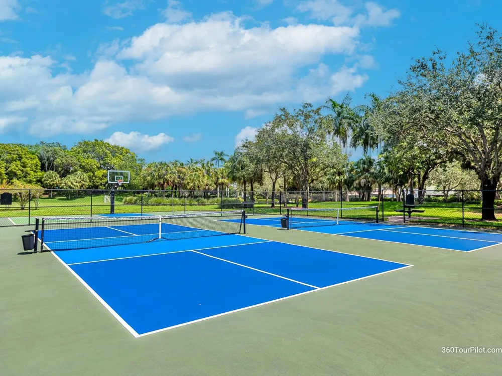 4032 Pinewood Lane Weston, FL 33331